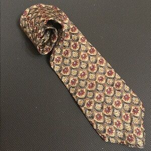 Claiborne Brown& Burgundy silk men’s necktie